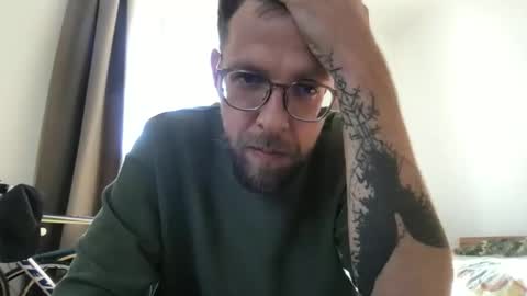 martinmagic467657 online show from April 30, 2:34 pm