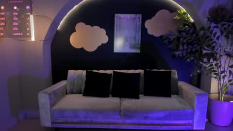 Martinna Bonnet online show from December 2, 1:46 pm