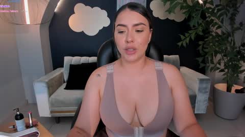 Martinna Bonnet online show from February 8, 4:36 pm