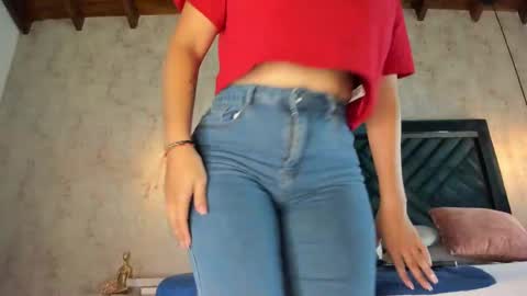 Snapshot of marttina_ruiz chatting on October 4, 7:34 pm Martina online show from October 4, 7:34 pm