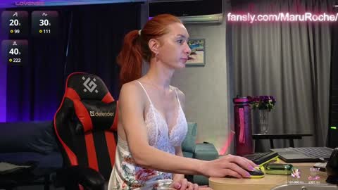 Snapshot of maruroche chatting on December 25, 9:56 am Maru Roche online show from December 25, 9:56 am