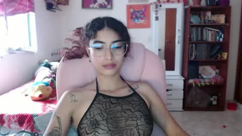 Snapshot of mary_jane1_ chatting on March 6, 7:43 pm mary online show from March 6, 7:43 pm