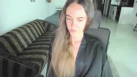 Snapshot of mary_janee__ chatting on May 20, 5:57 am Mary Jane online show from May 20, 5:57 am