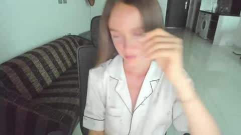 Snapshot of mary_janee__ chatting on June 1, 6:04 am Mary Jane online show from June 1, 6:04 am