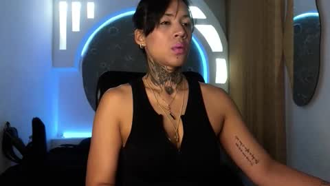 Snapshot of mary_rabbit chatting on December 14, 4:29 am M A R Y online show from December 14, 4:29 am