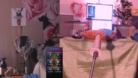 Snapshot of marycum2u chatting on January 10, 12:27 am Mary online show from January 10, 12:27 am