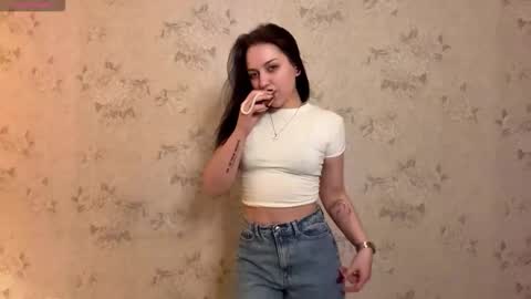 Stephie online show from February 21, 8:10 pm