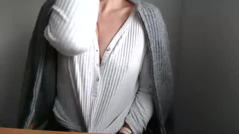 Snapshot of maryil chatting on January 1, 1:16 pm Maryil online show from January 1, 1:16 pm