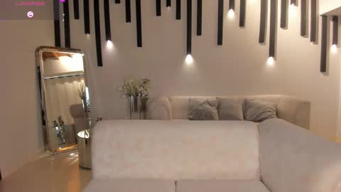 Snapshot of marylewis_ chatting on March 5, 3:18 pm Mary online show from March 5, 3:18 pm