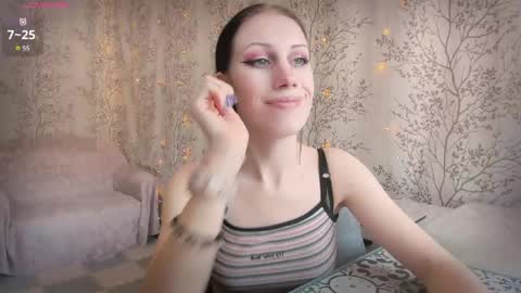Snapshot of marylou_ chatting on April 29, 6:39 am Mary Lou online show from April 29, 6:39 am