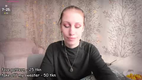 Snapshot of marylou_ chatting on May 14, 7:15 am Mary Lou online show from May 14, 7:15 am