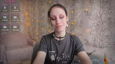 Snapshot of marylou_ chatting on May 30, 6:43 am Mary Lou online show from May 30, 6:43 am