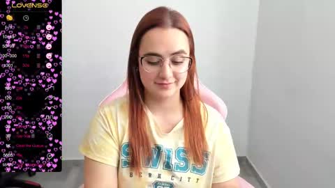Snapshot of maryluna95 chatting on February 26, 8:00 pm Dulce Maria online show from February 26, 8:00 pm