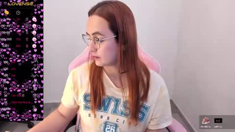 Snapshot of maryluna95 chatting on February 26, 11:04 pm Dulce Maria online show from February 26, 11:04 pm