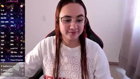 Snapshot of maryluna95 chatting on October 22, 5:34 pm Dulce Maria online show from October 22, 5:34 pm