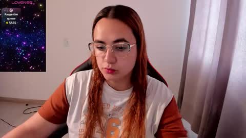 Snapshot of maryluna95 chatting on November 27, 8:11 pm Dulce Maria online show from November 27, 8:11 pm