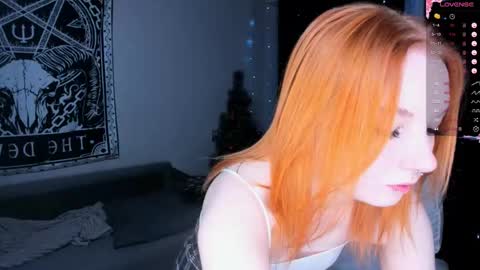 Snapshot of marymelanie chatting on February 17, 3:15 am Mary online show from February 17, 3:15 am