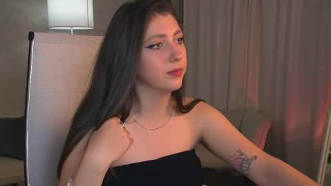 Snapshot of marymillerr chatting on September 18, 9:33 am Mary Miller online show from September 18, 9:33 am