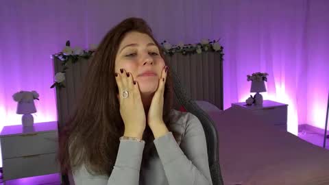 Snapshot of marymillerr chatting on October 26, 6:30 am Mary Miller online show from October 26, 6:30 am