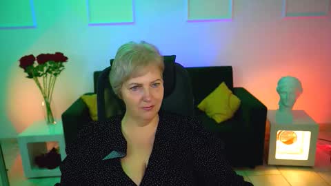 Snapshot of marymogan chatting on October 15, 5:07 am marymogan online show from October 15, 5:07 am