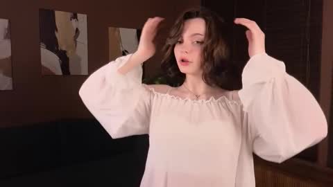 Mary online show from November 12, 1:17 am