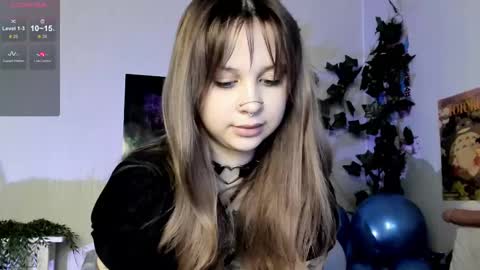 Snapshot of marynixoxo chatting on March 1, 8:02 am Mary x online show from March 1, 8:02 am