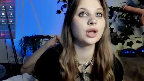 Snapshot of marynixoxo chatting on March 4, 5:11 am Mary x online show from March 4, 5:11 am