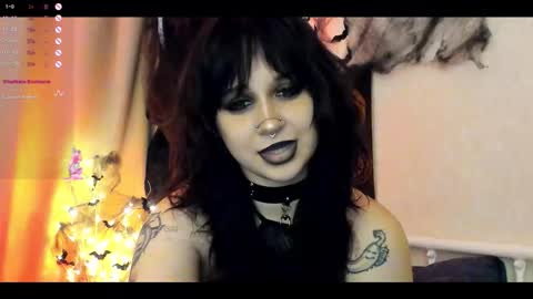 Snapshot of marynixoxo chatting on October 25, 1:18 pm Mary x online show from October 25, 1:18 pm