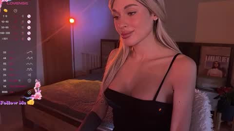 Mary online show from November 26, 7:42 am