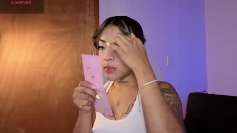 Snapshot of maryybellax chatting on November 9, 10:30 pm maryybellax online show from November 9, 10:30 pm