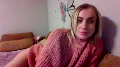 maryyemm online show from January 3, 9:47 pm