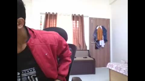 Snapshot of maskboyz2003 chatting on December 7, 2:09 am maskboyz2003 online show from December 7, 2:09 am