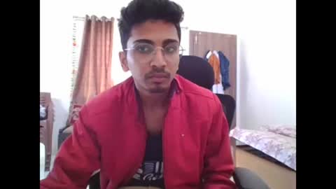 Snapshot of maskboyz2003 chatting on December 7, 5:15 am maskboyz2003 online show from December 7, 5:15 am