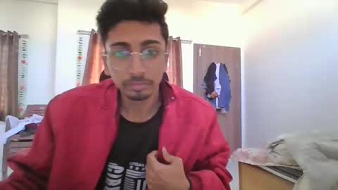 Snapshot of maskboyz2003 chatting on December 8, 2:28 am maskboyz2003 online show from December 8, 2:28 am