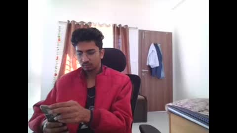 Snapshot of maskboyz2003 chatting on December 19, 4:23 am maskboyz2003 online show from December 19, 4:23 am