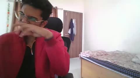 Snapshot of maskboyz2003 chatting on December 25, 3:50 am maskboyz2003 online show from December 25, 3:50 am