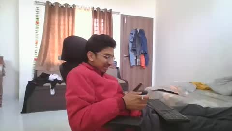 Snapshot of maskboyz2003 chatting on January 17, 4:28 am maskboyz2003 online show from January 17, 4:28 am