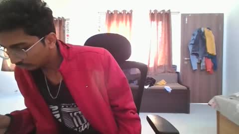 Snapshot of maskboyz2003 chatting on January 18, 3:53 am maskboyz2003 online show from January 18, 3:53 am