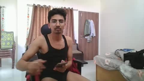 Snapshot of maskboyz2003 chatting on January 22, 10:07 am maskboyz2003 online show from January 22, 10:07 am