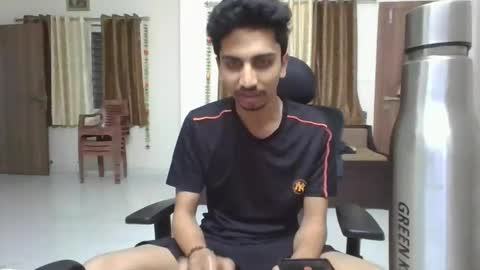 Snapshot of maskboyz2003 chatting on January 31, 4:06 pm maskboyz2003 online show from January 31, 4:06 pm