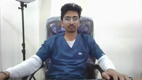 Snapshot of maskboyz2003 chatting on February 3, 8:35 am maskboyz2003 online show from February 3, 8:35 am