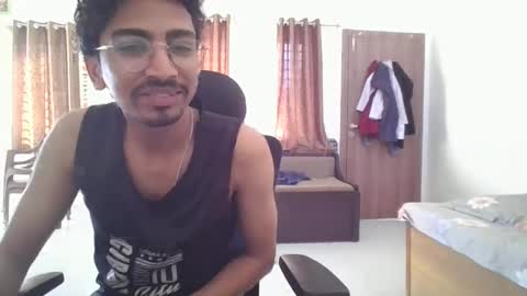 Snapshot of maskboyz2003 chatting on February 15, 4:47 am maskboyz2003 online show from February 15, 4:47 am