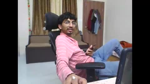 Snapshot of maskboyz2003 chatting on February 26, 5:39 pm maskboyz2003 online show from February 26, 5:39 pm