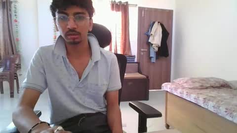 Snapshot of maskboyz2003 chatting on March 2, 2:19 am maskboyz2003 online show from March 2, 2:19 am