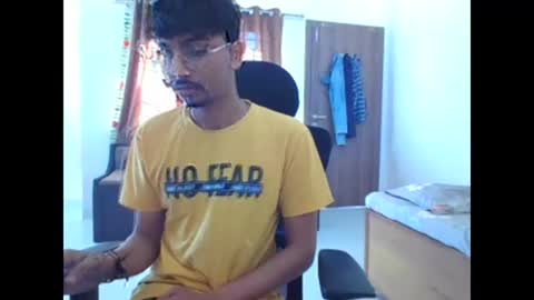 Snapshot of maskboyz2003 chatting on March 6, 3:35 am maskboyz2003 online show from March 6, 3:35 am