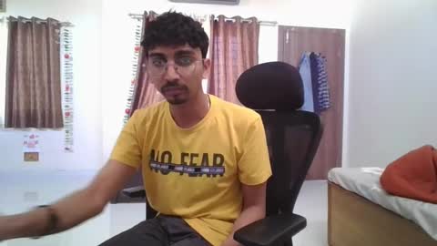 Snapshot of maskboyz2003 chatting on March 6, 8:08 am maskboyz2003 online show from March 6, 8:08 am