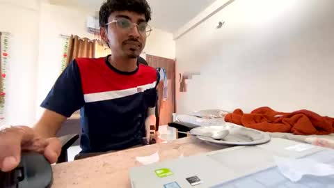 Snapshot of maskboyz2003 chatting on March 11, 6:10 am maskboyz2003 online show from March 11, 6:10 am