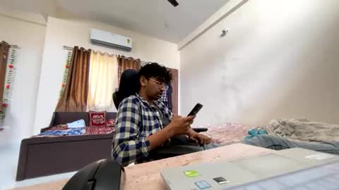 Snapshot of maskboyz2003 chatting on September 19, 8:16 am maskboyz2003 online show from September 19, 8:16 am