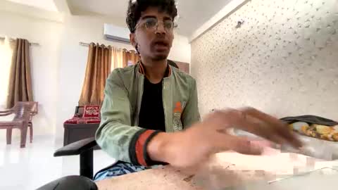 Snapshot of maskboyz2003 chatting on November 10, 5:17 am maskboyz2003 online show from November 10, 5:17 am