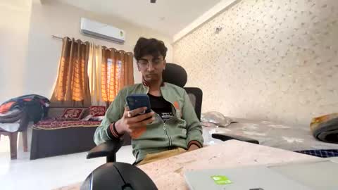 Snapshot of maskboyz2003 chatting on November 14, 3:27 am maskboyz2003 online show from November 14, 3:27 am